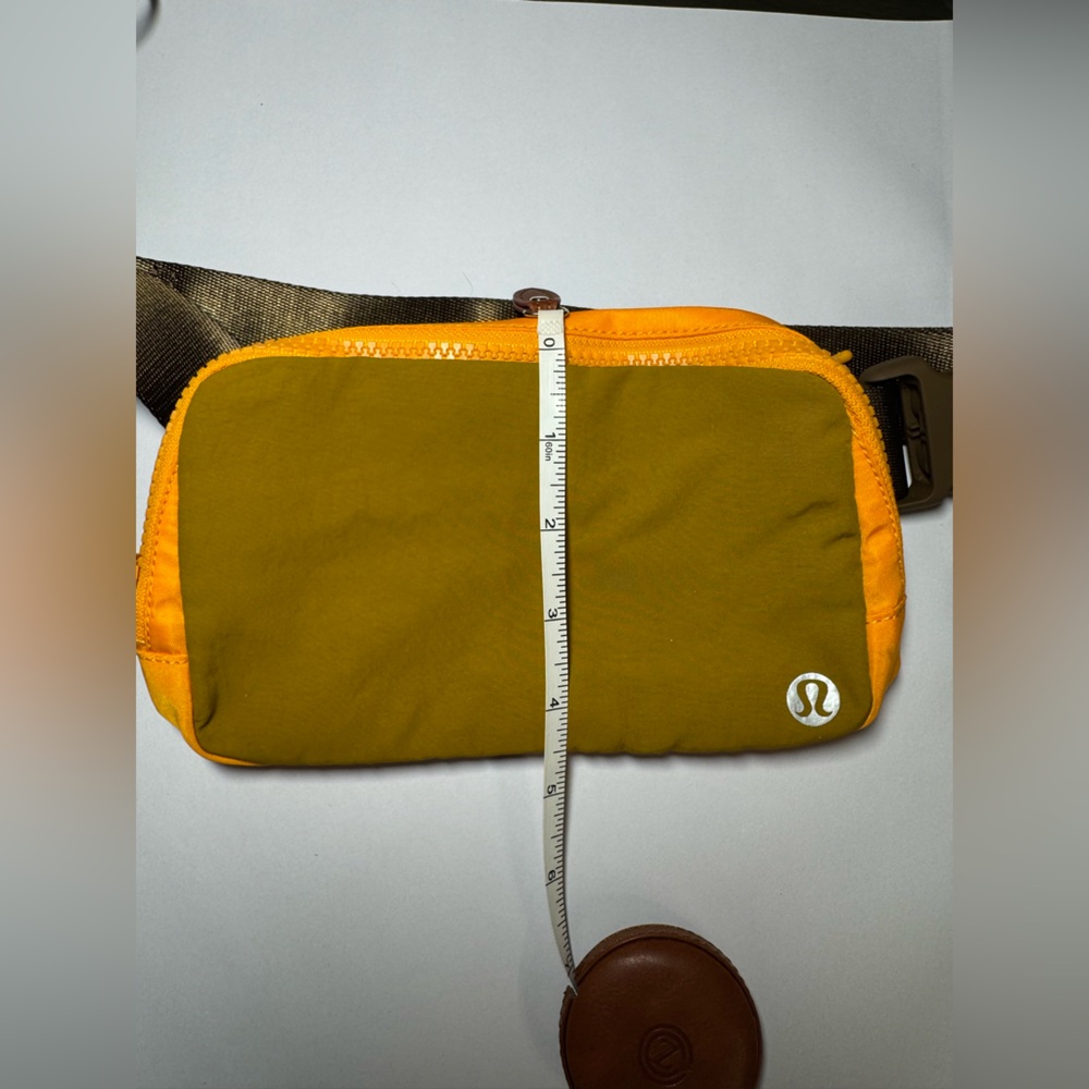 NWOT Lululemon Everywhere Belt Bag 1L Gold Spice/ Clementine Unisex - Picture 7 of 8